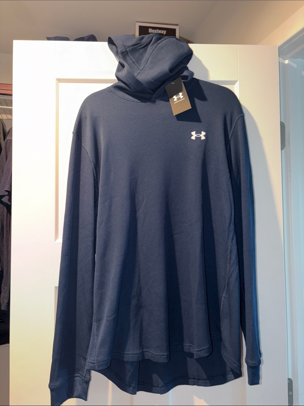 Under Armour Men's Dark Navy Lightweight Hooded thermal Long Sleeve XL